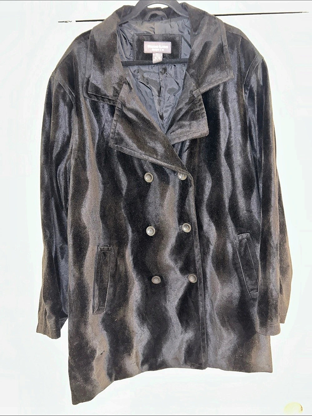 Working Classics Double-Breasted Jacket in Black.
